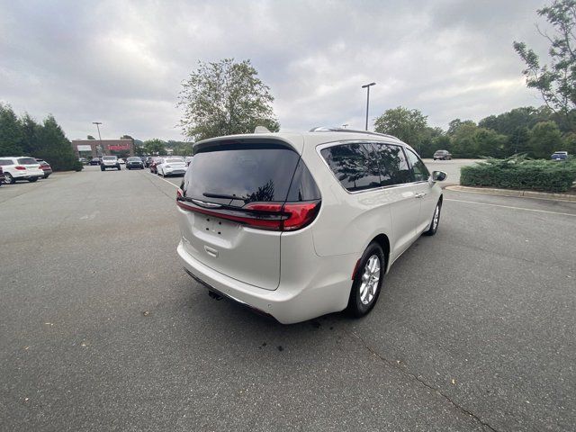 2021 Chrysler Pacifica Touring-L