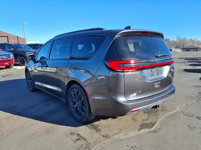 2021 Chrysler Pacifica Touring-L