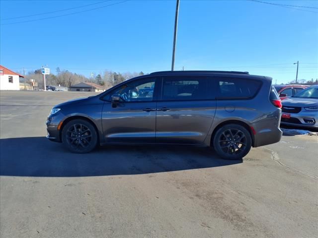 2021 Chrysler Pacifica Touring-L