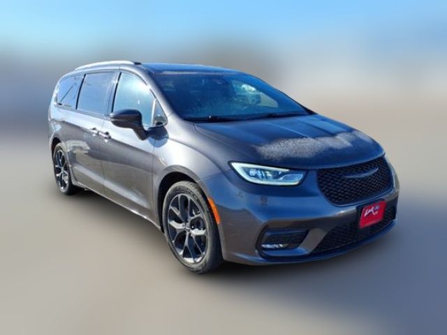 2021 Chrysler Pacifica Touring-L