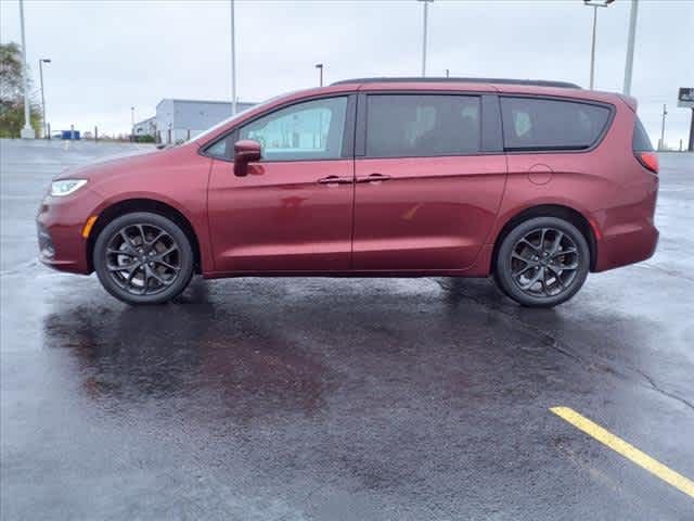 2021 Chrysler Pacifica Touring-L