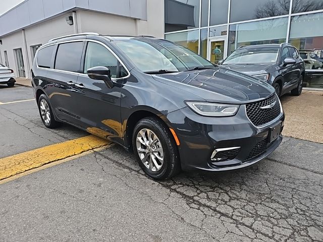 2021 Chrysler Pacifica Touring-L