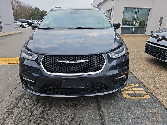 2021 Chrysler Pacifica Touring-L