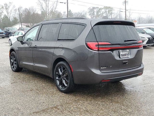 2021 Chrysler Pacifica Touring-L