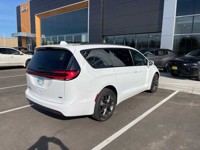 2021 Chrysler Pacifica Touring-L