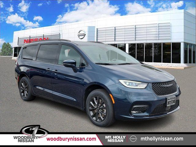 2021 Chrysler Pacifica Touring-L