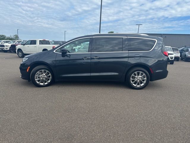 2021 Chrysler Pacifica Touring-L