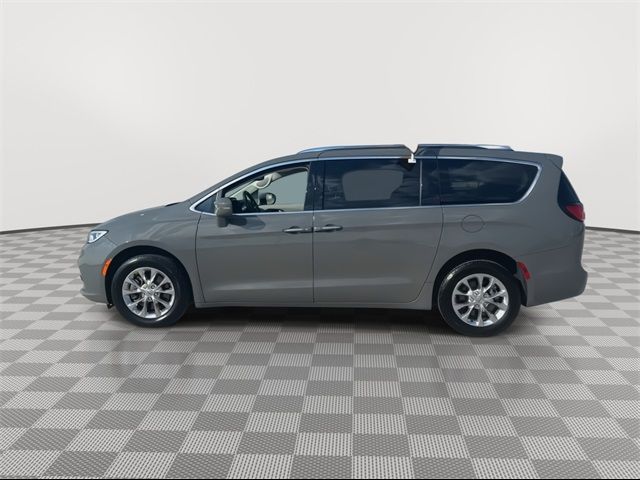 2021 Chrysler Pacifica Touring-L