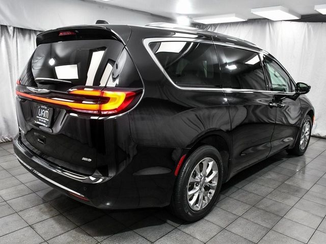 2021 Chrysler Pacifica Touring-L