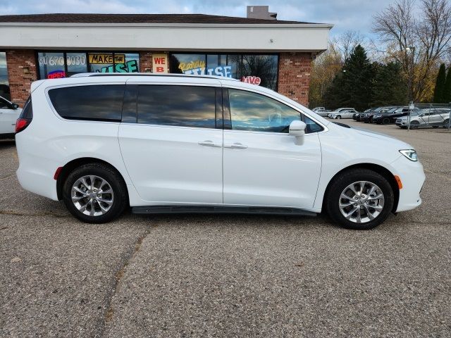 2021 Chrysler Pacifica Touring-L