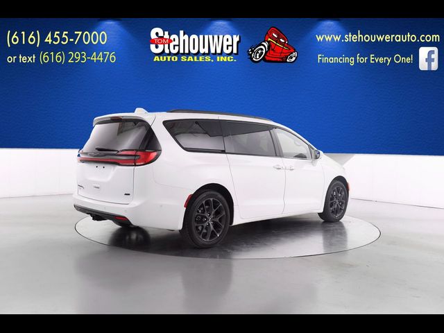 2021 Chrysler Pacifica Touring-L