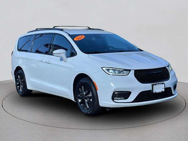 2021 Chrysler Pacifica Touring-L