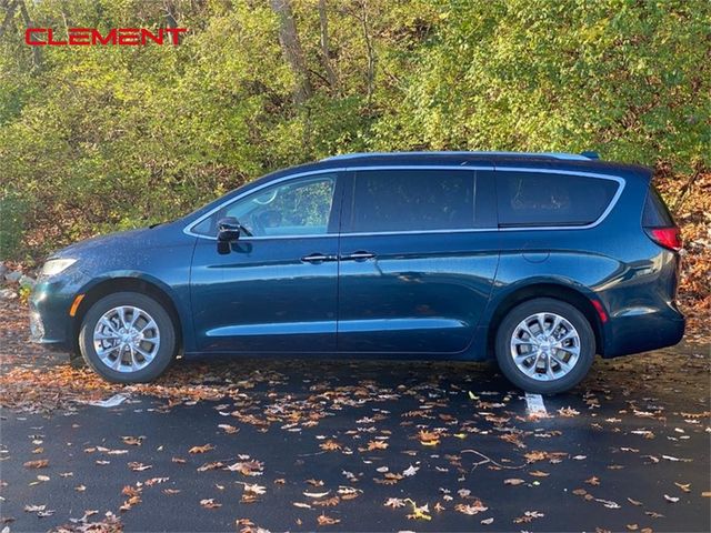 2021 Chrysler Pacifica Touring-L