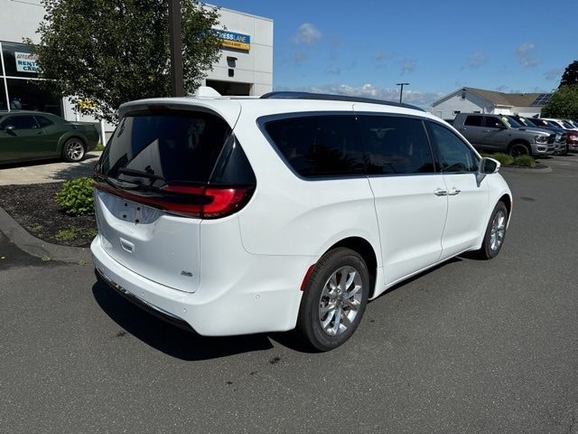 2021 Chrysler Pacifica Touring-L