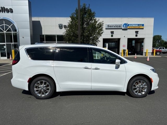 2021 Chrysler Pacifica Touring-L