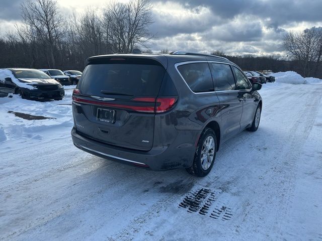 2021 Chrysler Pacifica Touring-L