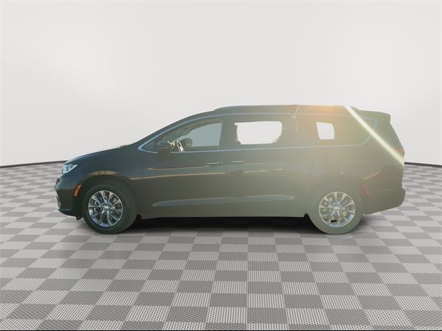 2021 Chrysler Pacifica Touring-L