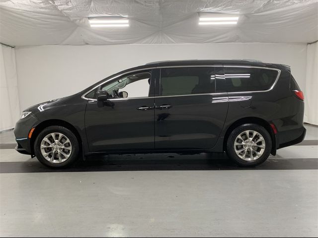 2021 Chrysler Pacifica Touring-L