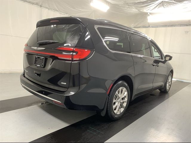 2021 Chrysler Pacifica Touring-L