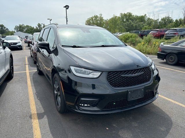 2021 Chrysler Pacifica Touring-L