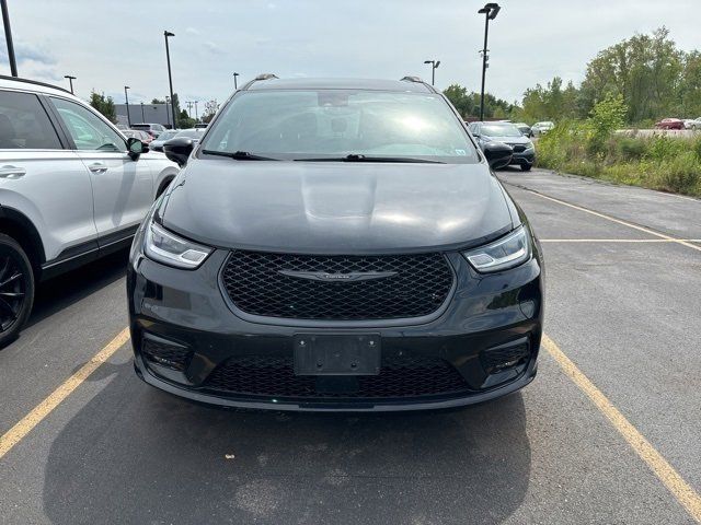 2021 Chrysler Pacifica Touring-L