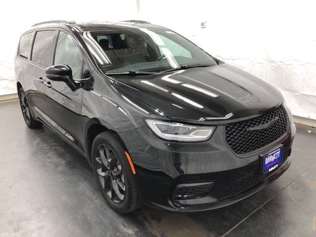 2021 Chrysler Pacifica Touring-L