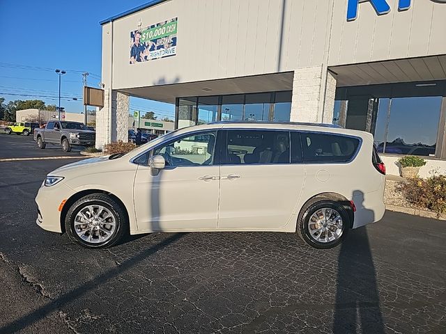 2021 Chrysler Pacifica Touring-L