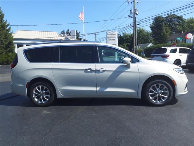 2021 Chrysler Pacifica Touring-L