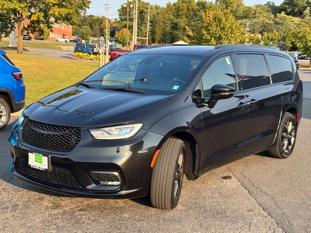 2021 Chrysler Pacifica Touring-L