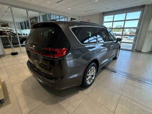 2021 Chrysler Pacifica Touring-L