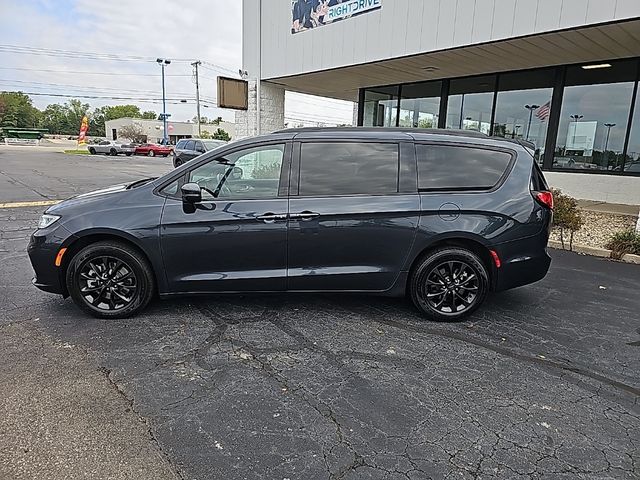 2021 Chrysler Pacifica Touring-L