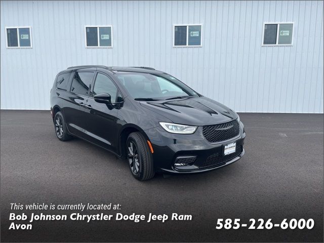 2021 Chrysler Pacifica Touring-L