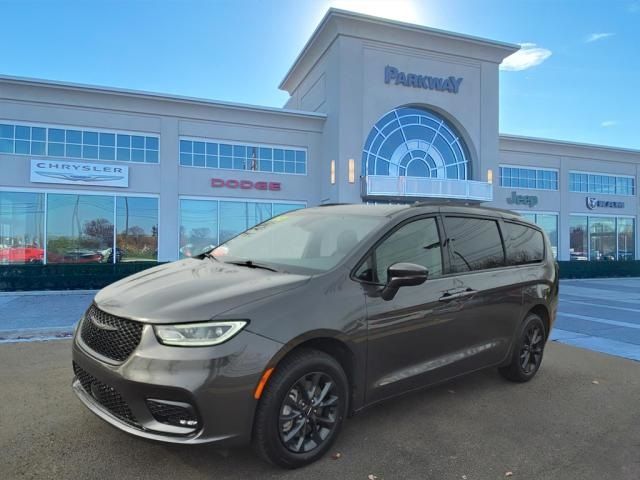 2021 Chrysler Pacifica Touring-L