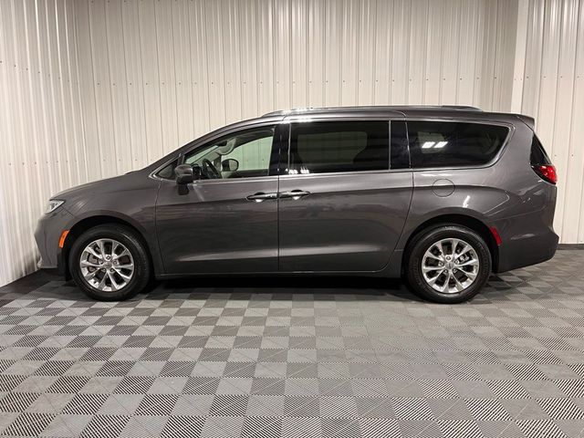 2021 Chrysler Pacifica Touring-L