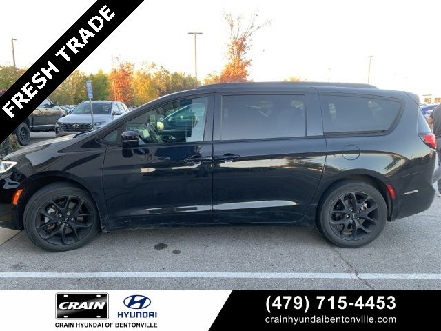 2021 Chrysler Pacifica Touring-L