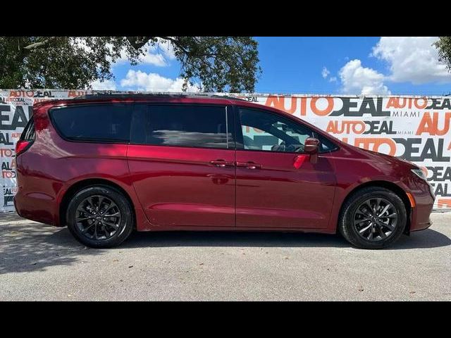 2021 Chrysler Pacifica Touring-L