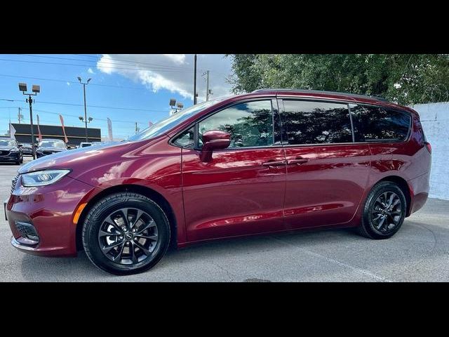 2021 Chrysler Pacifica Touring-L