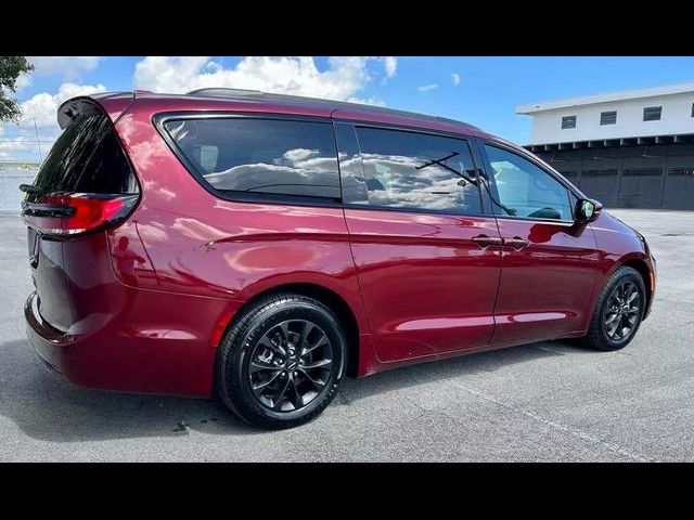 2021 Chrysler Pacifica Touring-L