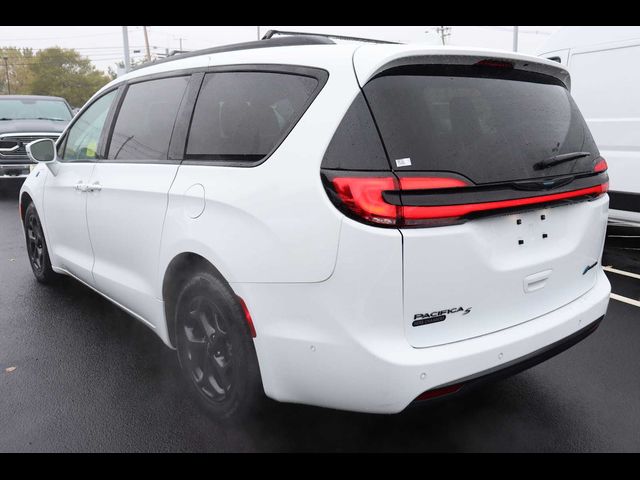 2021 Chrysler Pacifica Hybrid Touring L