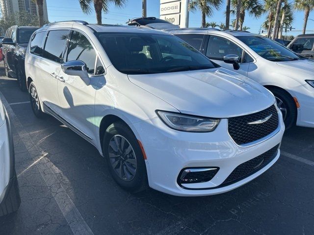 2021 Chrysler Pacifica Hybrid Limited