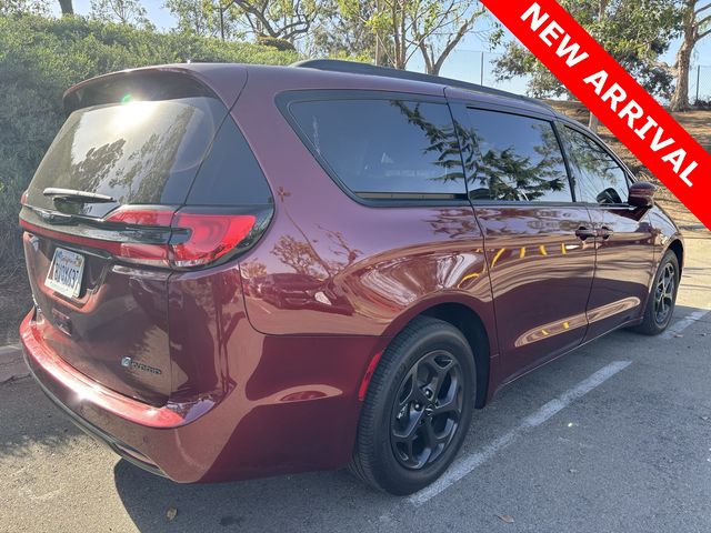 2021 Chrysler Pacifica Hybrid Limited