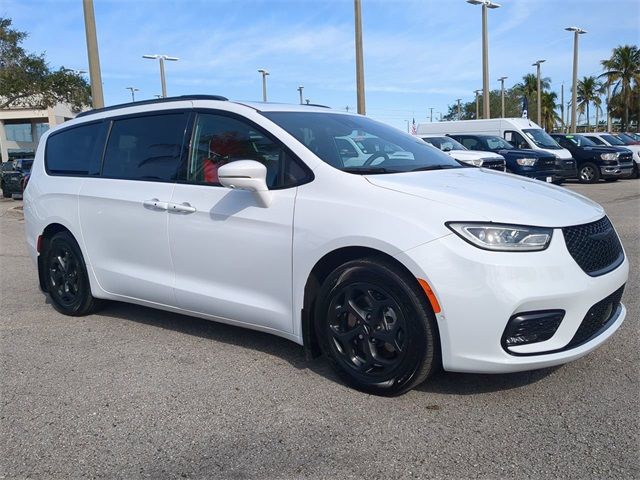 2021 Chrysler Pacifica Hybrid Limited