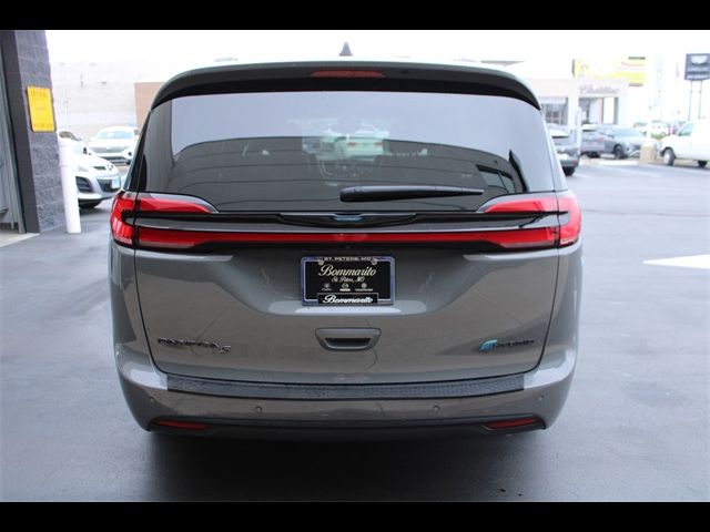 2021 Chrysler Pacifica Hybrid Limited