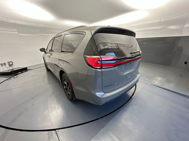 2021 Chrysler Pacifica Hybrid Touring