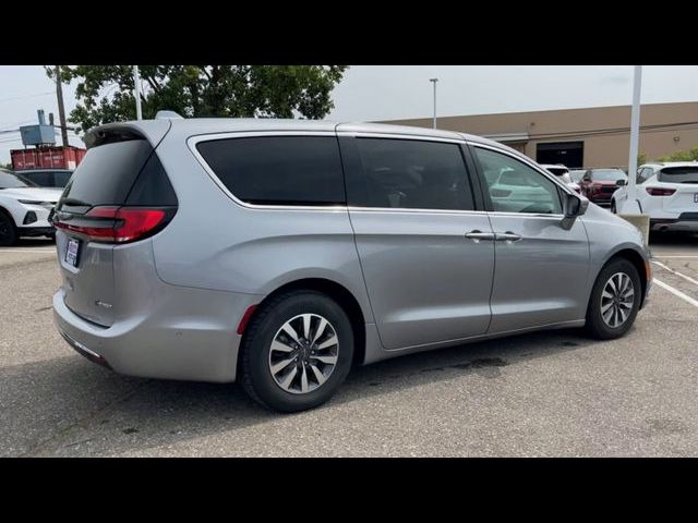 2021 Chrysler Pacifica Hybrid Touring L