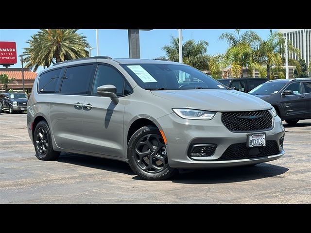 2021 Chrysler Pacifica Hybrid Touring L