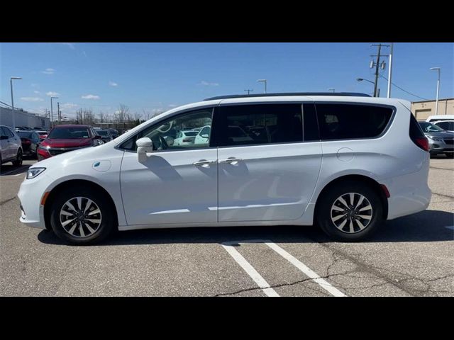 2021 Chrysler Pacifica Hybrid Touring L