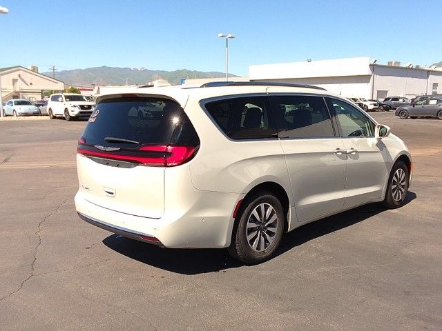 2021 Chrysler Pacifica Hybrid Touring L