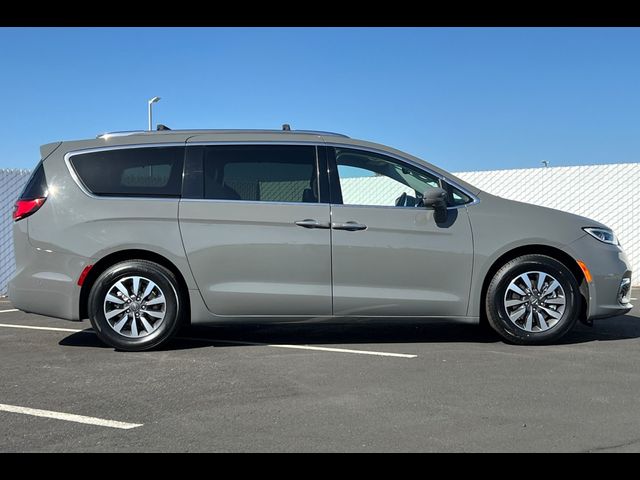 2021 Chrysler Pacifica Hybrid Touring L