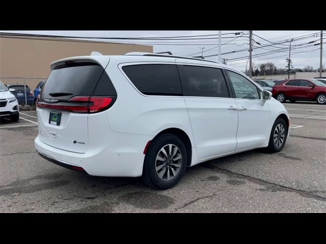 2021 Chrysler Pacifica Hybrid Touring L